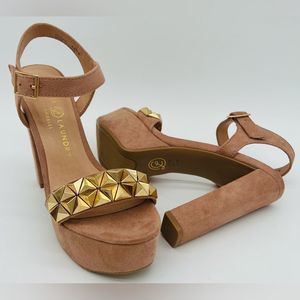 CHINESE LAUNDRY Women's Arnette Platform Heels Dark Nude Fine Suede Size 6.5